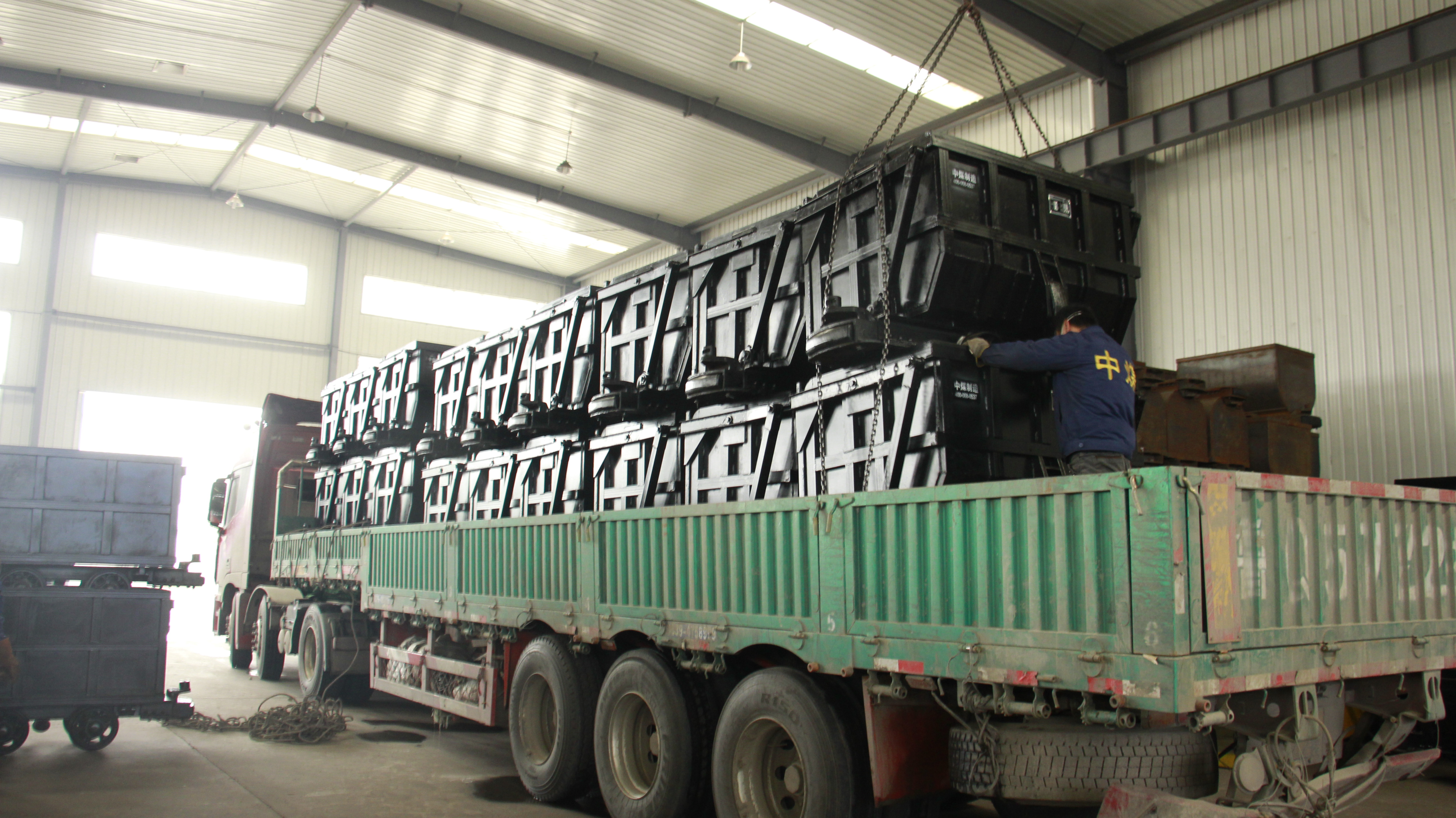 A Batch of Side Dumpping Mine Cars of China Coal Group Sent to Shangrao City, Jiangxi Province