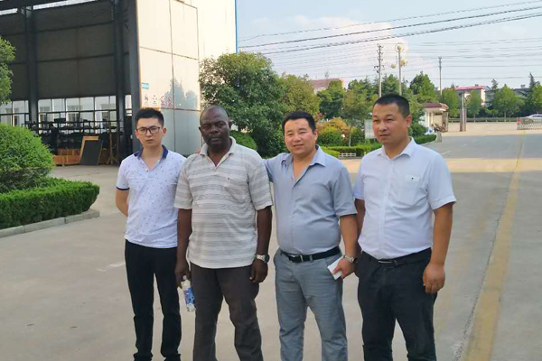 Warmly Welcome Cameroon Merchants to Visit China Coal Group for Drilling Equipment Procurement