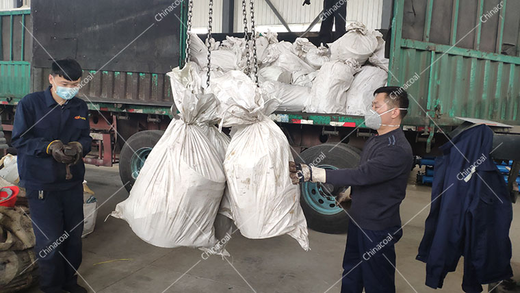 China Coal Group Sent A Batch Of Nylon Column Shoes To Shanxi Province