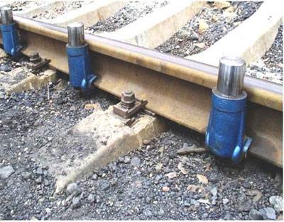 What are the requirements for the use of dowty retarder of railway vehicles?